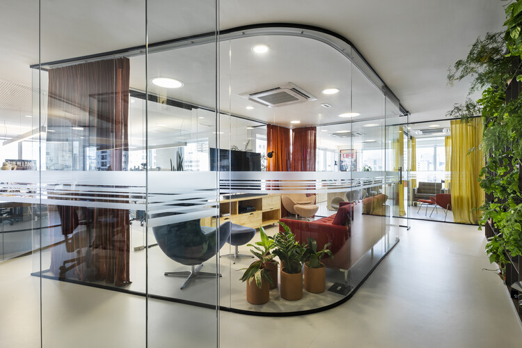 Glass Studio Services